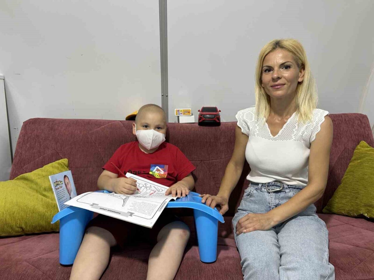 Hatay’da kansere yakalanan ve mücadele veren Nevin Beğdili, evladının kansere