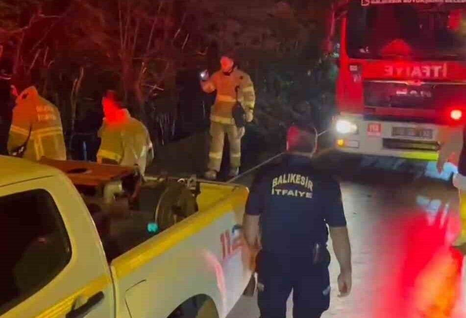 Balıkesir’in Erdek ilçesine bağlı Kapıdağ Yarımadası’nda ağaçlık alanda sigara izmaritinden