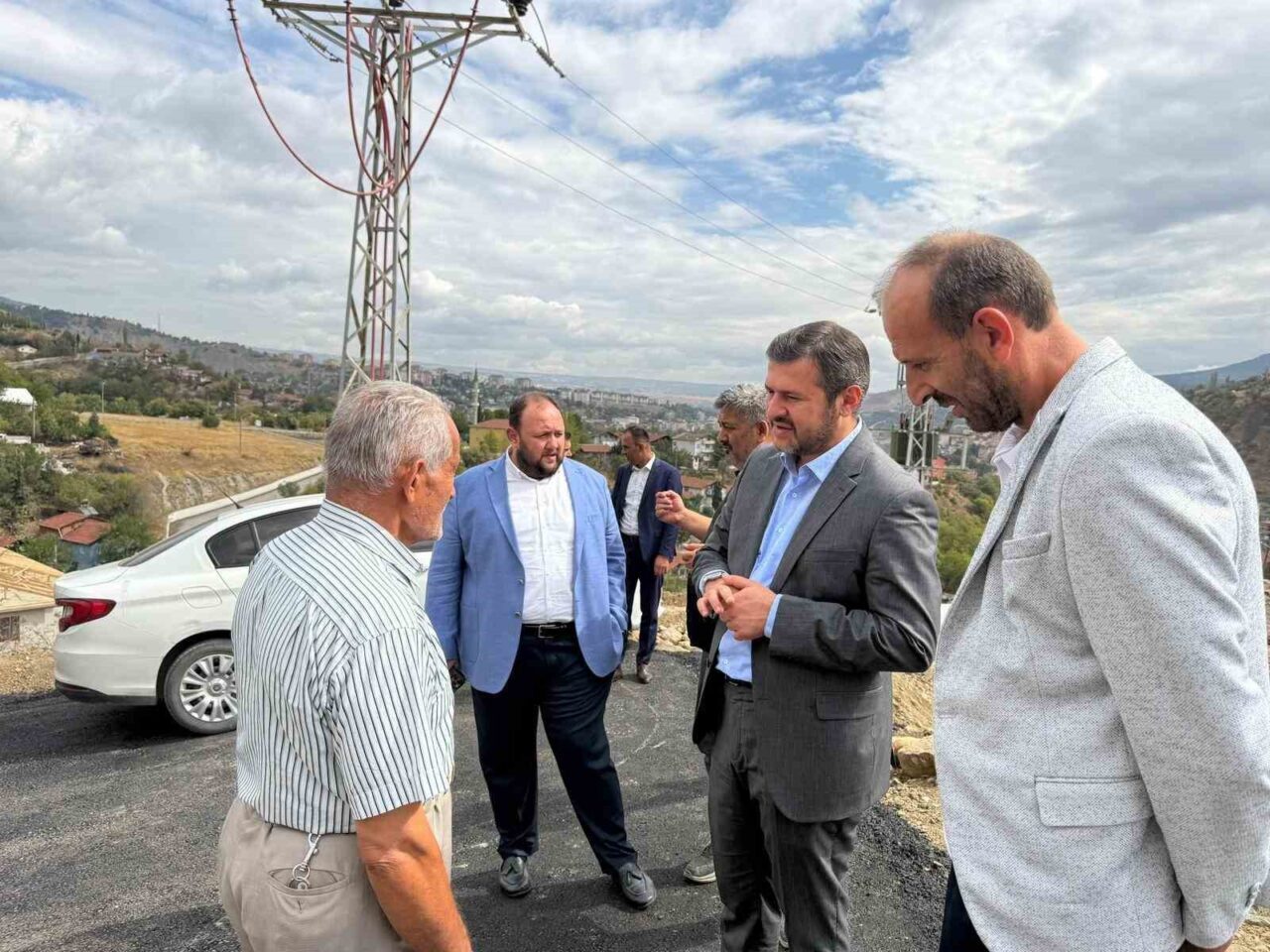 Karabük’ün Soğuksu Mahallesi 3. Etap TOKİ konutları bölgesinde, Meşelik Mahallesi’ne