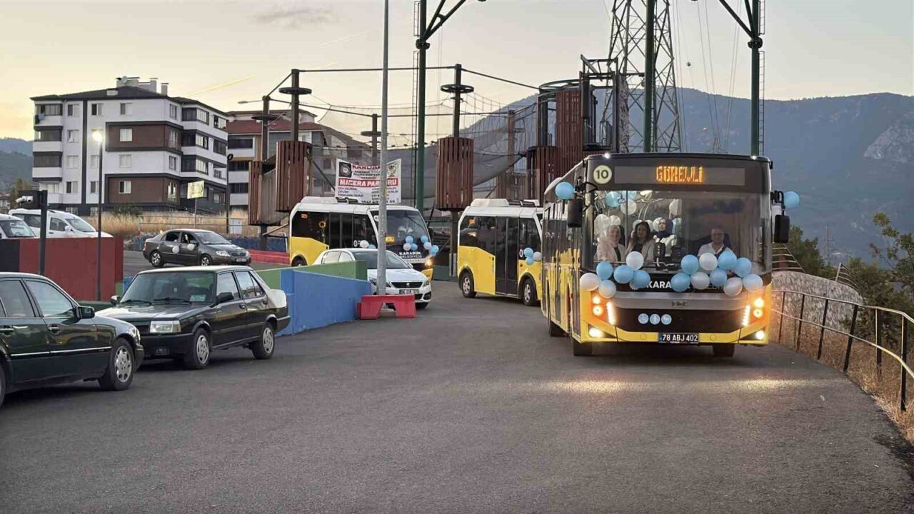 Karabük Belediyesi tarafından düzenlenen ikinci toplu sünnet şöleni, geniş katılımla