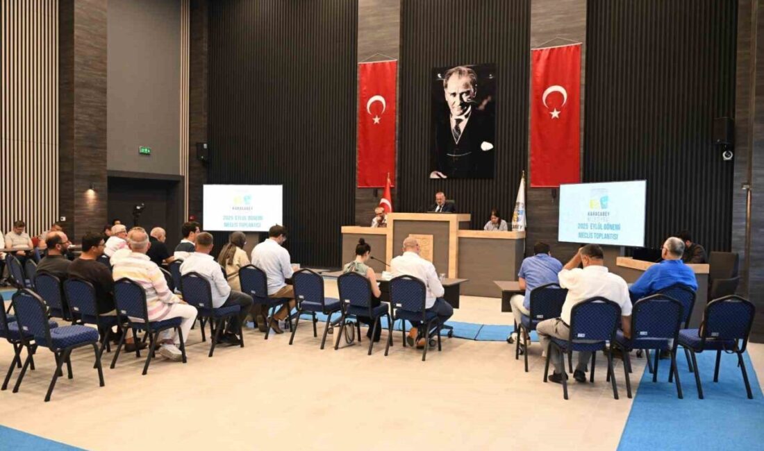 Karacabey Belediye Meclisi, bir aylık tatilin ardından Eylül ayı oturumunu