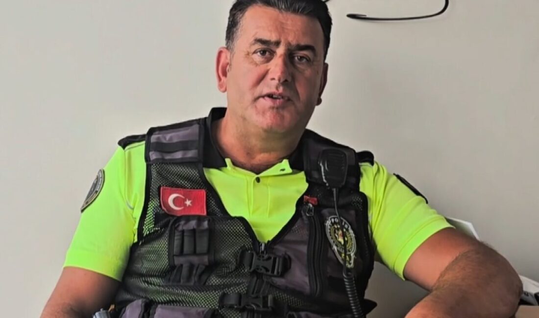 Bursa’da Karacabey Boğazı açıklarında batan teknesindeki 3 kişiyi kurtaran 23