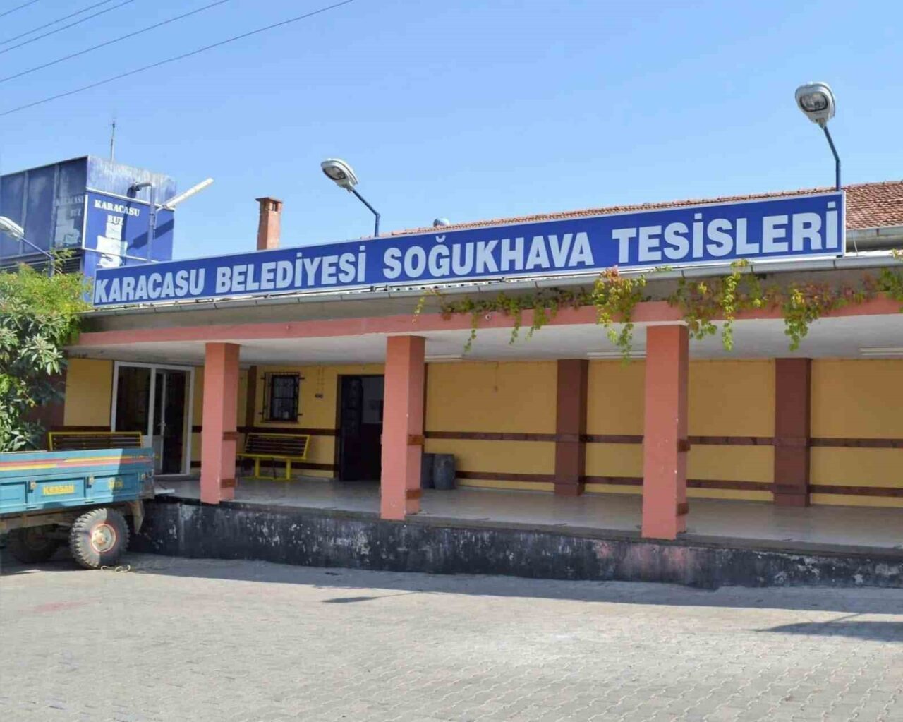 Aydın’ın önemli elma üretim merkezi Karacasu ilçesinde sezon hareketliliği başlarken,