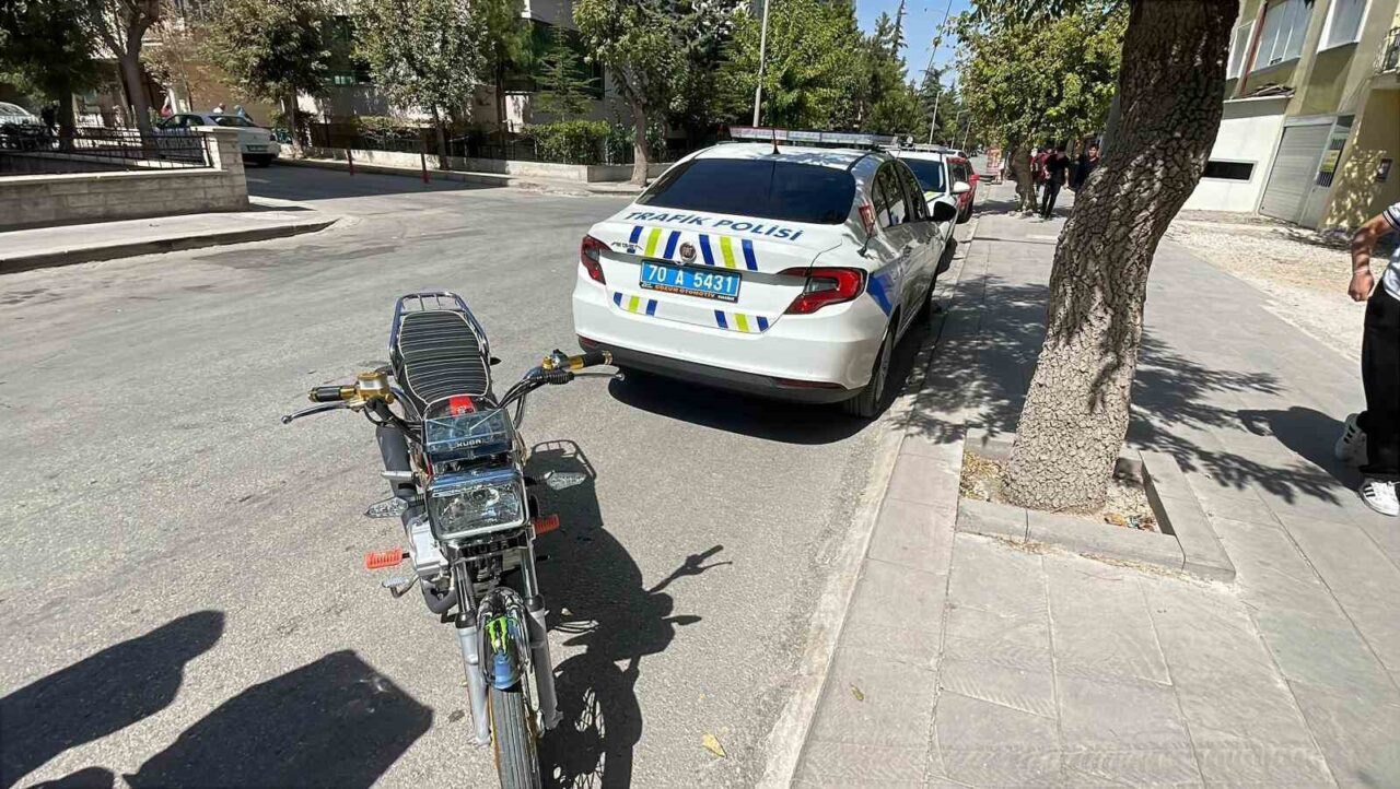 Karaman’da seyir halindeki motosikletin arkasından düşen 16 yaşındaki çocuk yaralandı.