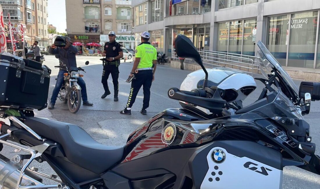 Karaman’da trafik güvenliğini artırmak ve kazaları önlemek amacıyla yapılan motosiklet