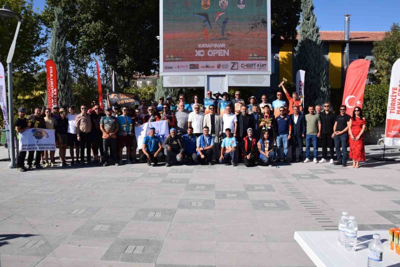 Konya’nın Karapınar ilçesinde 15-21 Eylül tarihleri arasında düzenlenen Yamaç Paraşütü