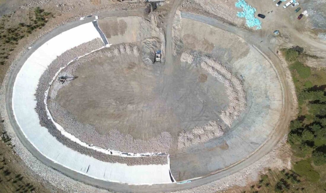 Kars’ta 2 bin 634 rakımlı Bayraktepe Kayak Merkezi’nde yapımına başlanan