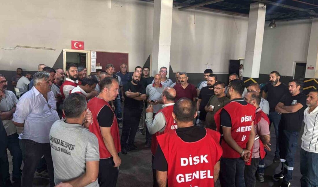 Karşıyaka Belediyesinde maaşlarını alamayan bin 800 işçi süresiz iş bırakma