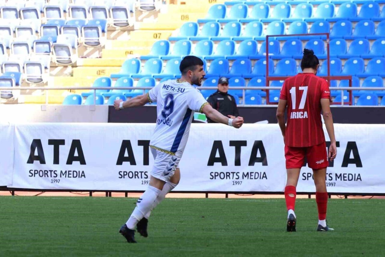 Karşıyaka’nın kadrosuna katmak istediği 2001 doğumlu sol kanat oyuncusu Altar