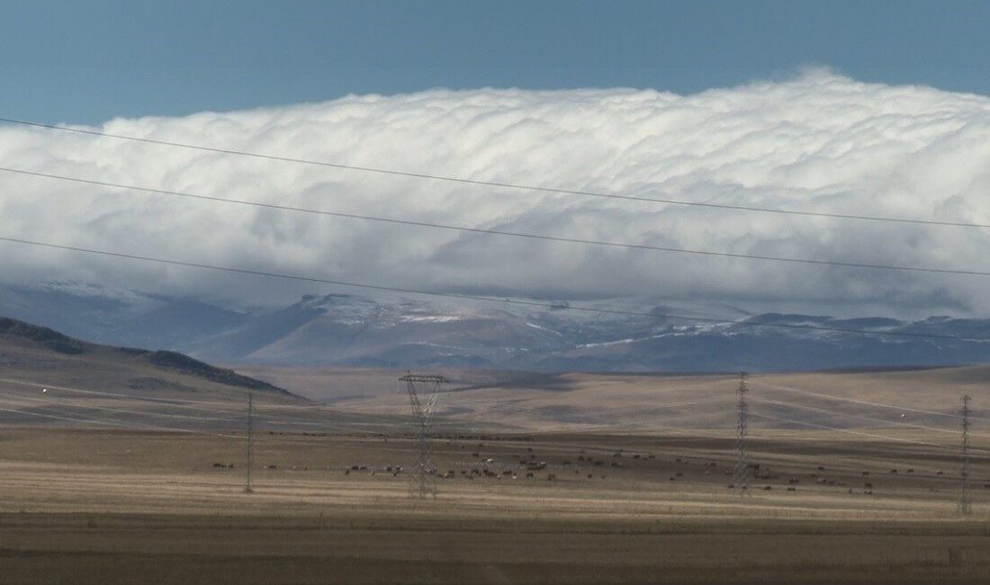Kars’ta son günlerde düşen hava sıcaklıklarıyla birlikte dağların zirvesine mevsimin