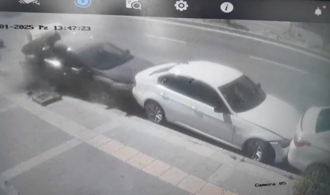 Kars’ta fren yerine gaza basan sürücü otomobilin kontrolünü kaybederek park