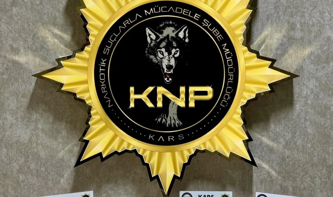 Kars’ta torbacı operasyonu, narkotik ekiplerince düzenlenen operasyonda yakalanan 3 uyuşturucu