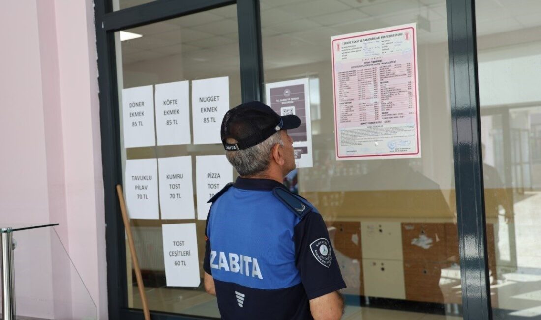 Kartepe’de öğrencilerin sağlığının korunması amacıyla okul kantinlerinde denetim yapıldı. Kartepe