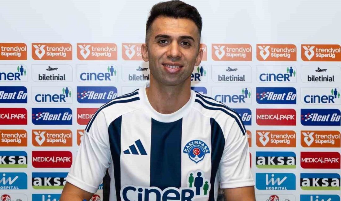 Kasımpaşa sol bek oyuncu Emre Taşdemir’i kadrosuna kattığını açıkladı. Kasımpaşa,