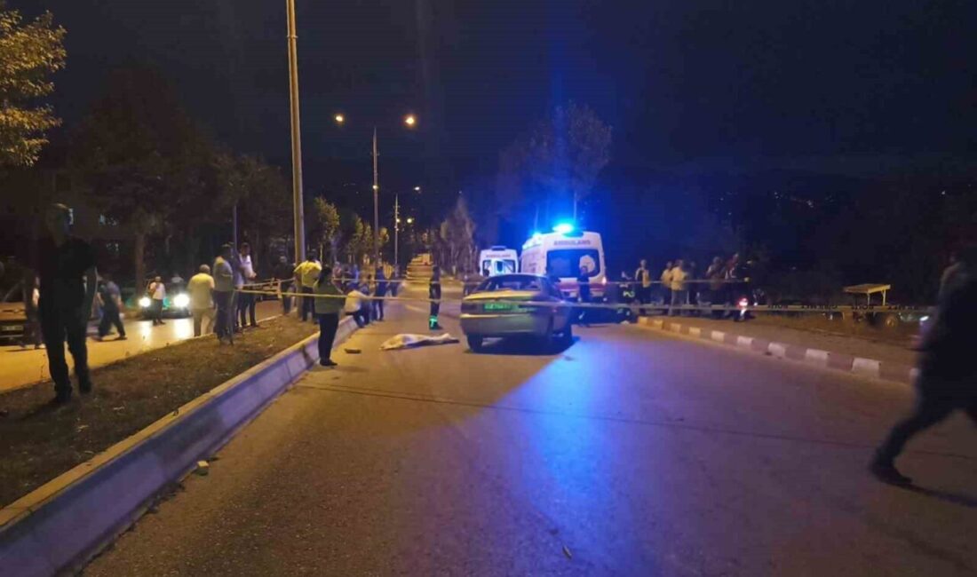 Kastamonu’nun Tosya ilçesinde kaldırıma çarparak takla atan otomobilin sürücüsü hayatını