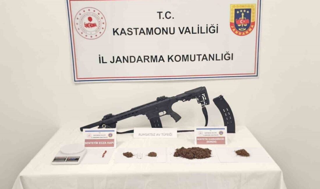 Kastamonu’da jandarm aekiplerince gerçekleştirilen uyuşturucu operasyonunda gözaltına alınan 10 şüpheliden