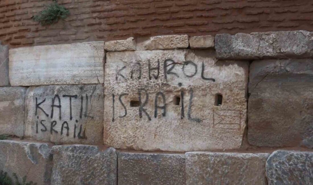 Bursa’nın İznik ilçesindeki 2400 yıllık surlara yazılan ’Katil İsrail’ yazısı