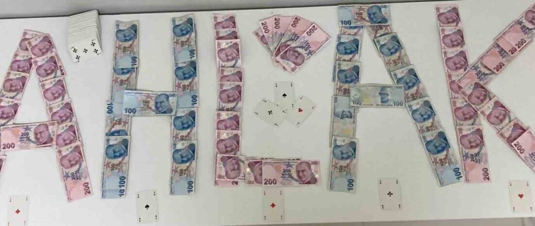 Samsun İl Emniyet Müdürlüğü ekipleri, Kavak ilçesinde kıraathanede gerçekleştirdikleri denetimde