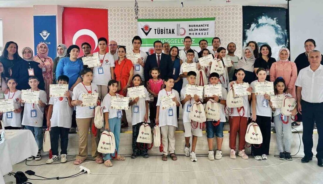 Balıkesir’in Burhaniye Kaymakamı Cumali Atilla, TÜBİTAK tarafından desteklenen “Kırsaldan Kozmosa