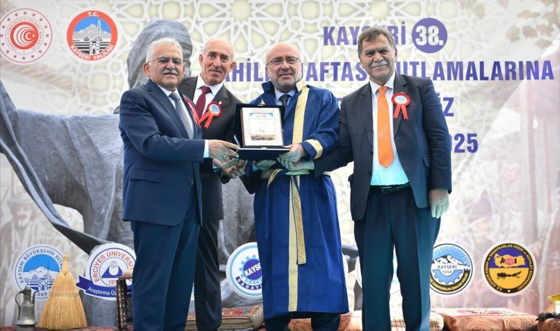 Ahilik Haftası kutlamaları Kayseri’de düzenlenen çeşitli etkinliklerle başladı. Düzenlenen törende
