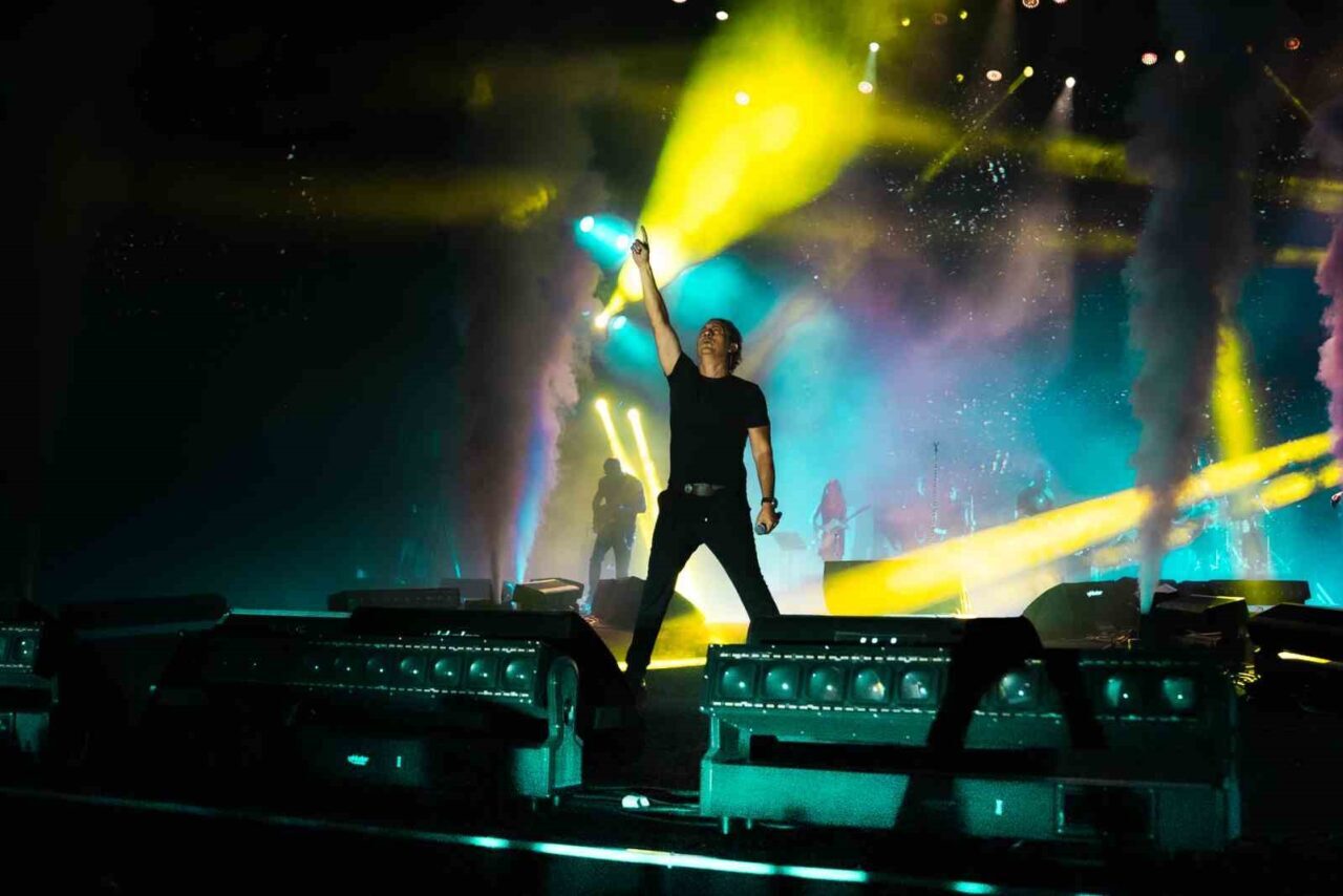 Ünlü şarkıcı Kıraç, Kayseri Kültür Yolu Festivali’nin ikinci gününde verdiği