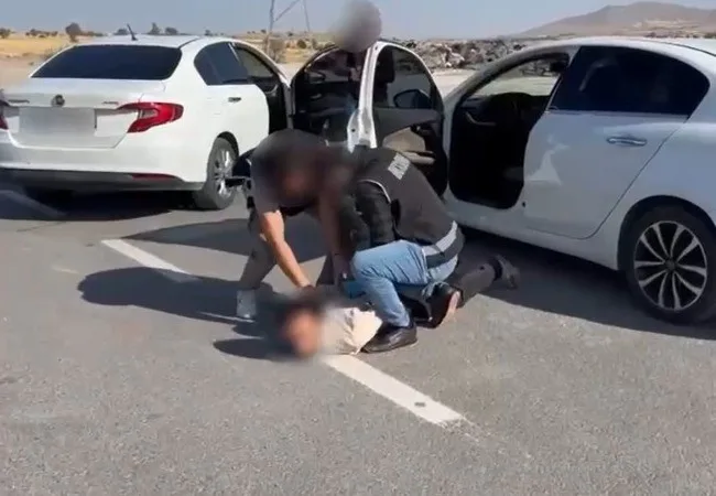 Kayseri İl Emniyet Müdürlüğü ekiplerince yapılan çalışmalarda 21 adet ruhsatsız