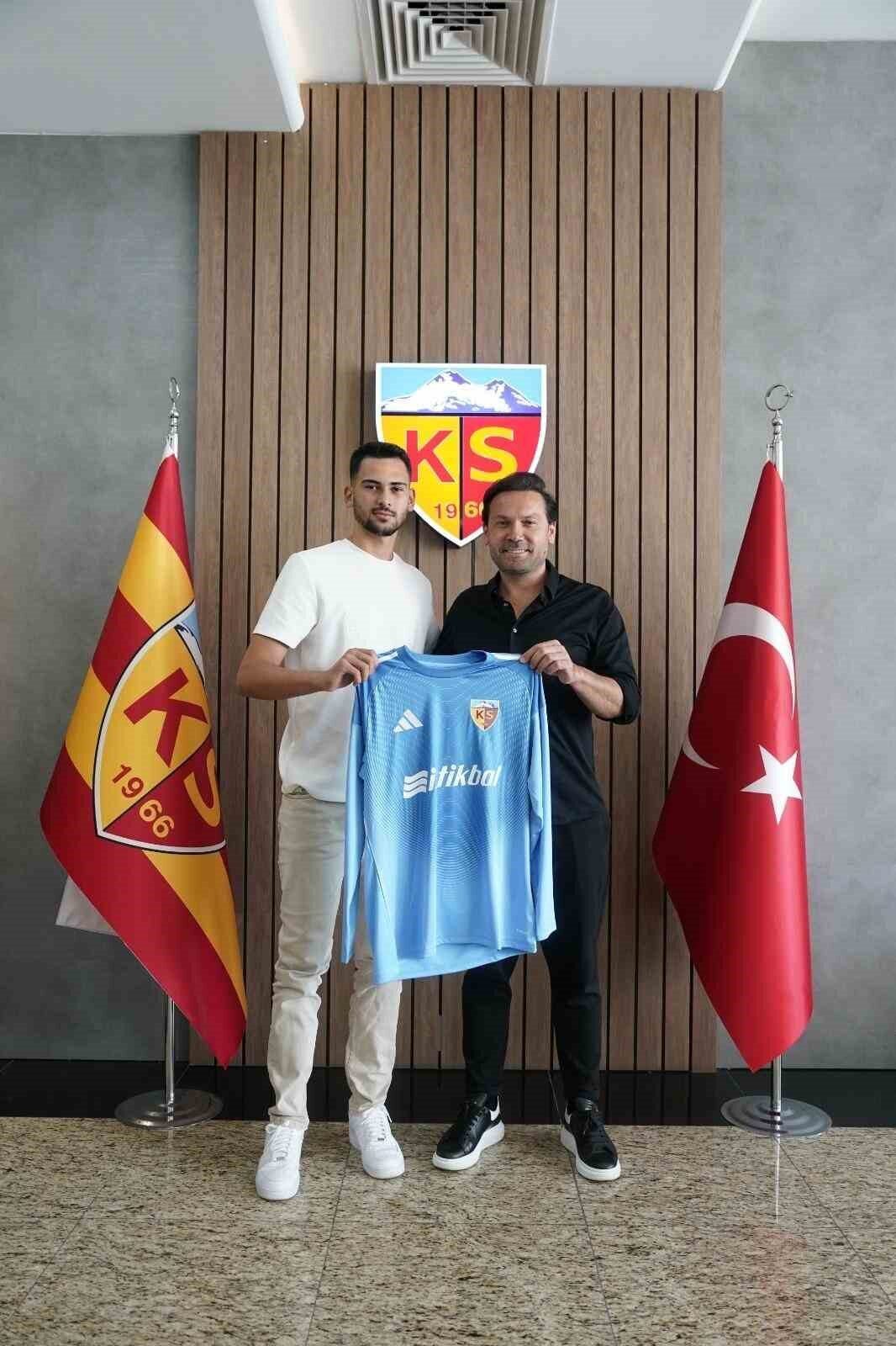 Süper Lig’de mücadele eden Kayserispor, TFF 1. Lig takımlarından Adana
