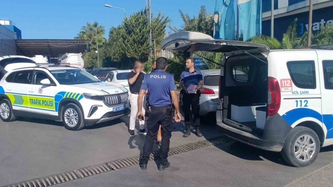 Antalya’nın Manavgat ilçesinde iki otomobilin çarpıştığı kazada yapılan kontrolde 0,69