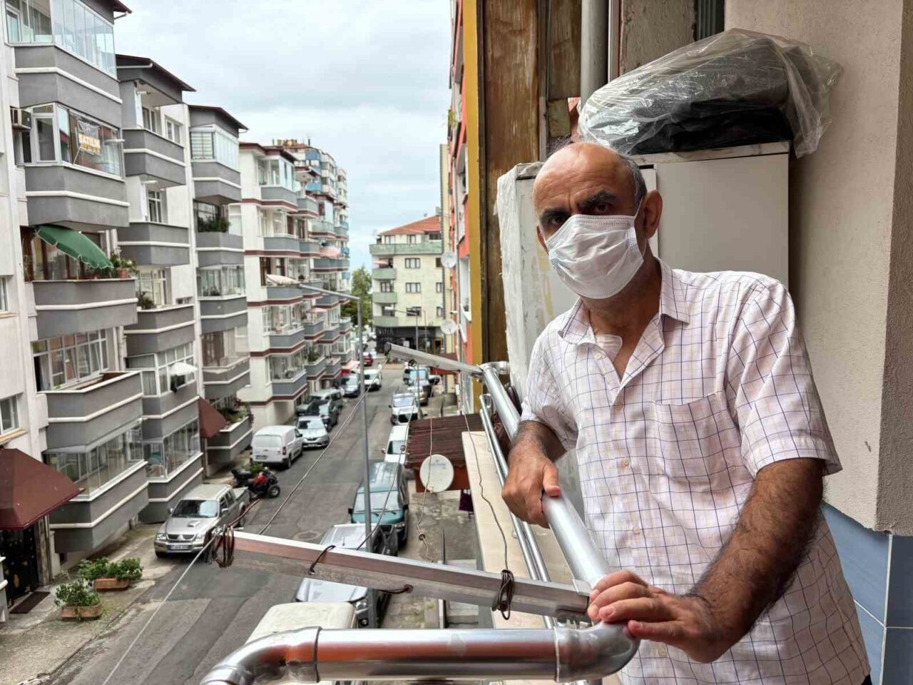 Trabzon’da çocuk yaşta balkondan düşerek hayata tutunmaya çalışan Hüsnü Aygün’ün