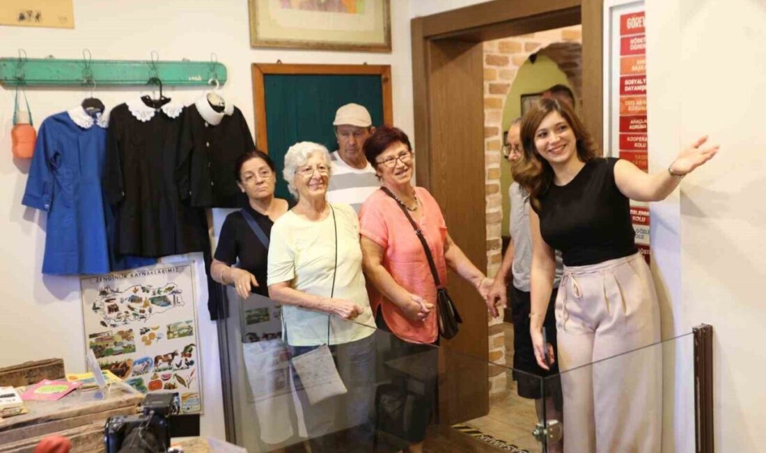 Kepez Belediyesi, Dünya Alzheimer Farkındalık Günü’nde “Geçmişin İzinde, Hatıraların Peşinde”