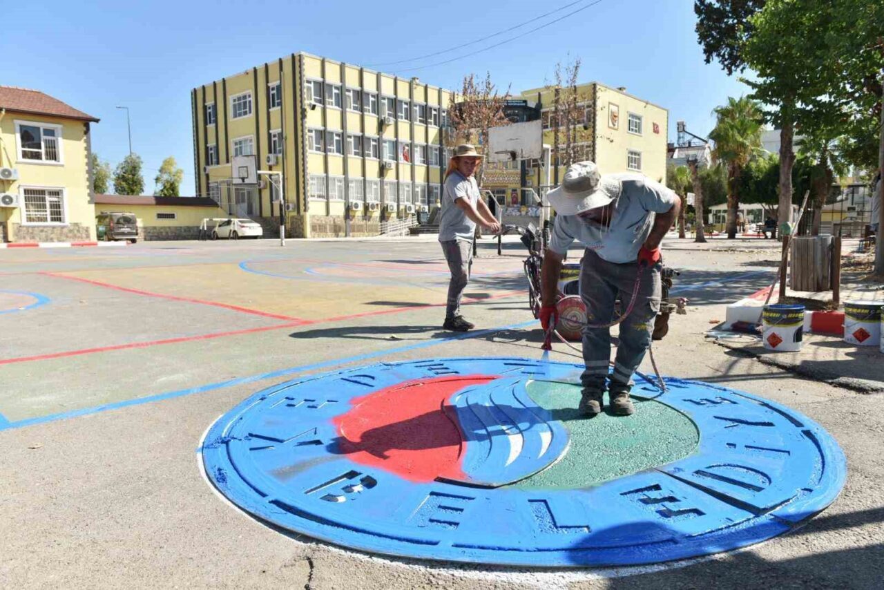 Kepez Belediyesi, yeni eğitim öğretim yılının başlamasına sayılı günler kala,