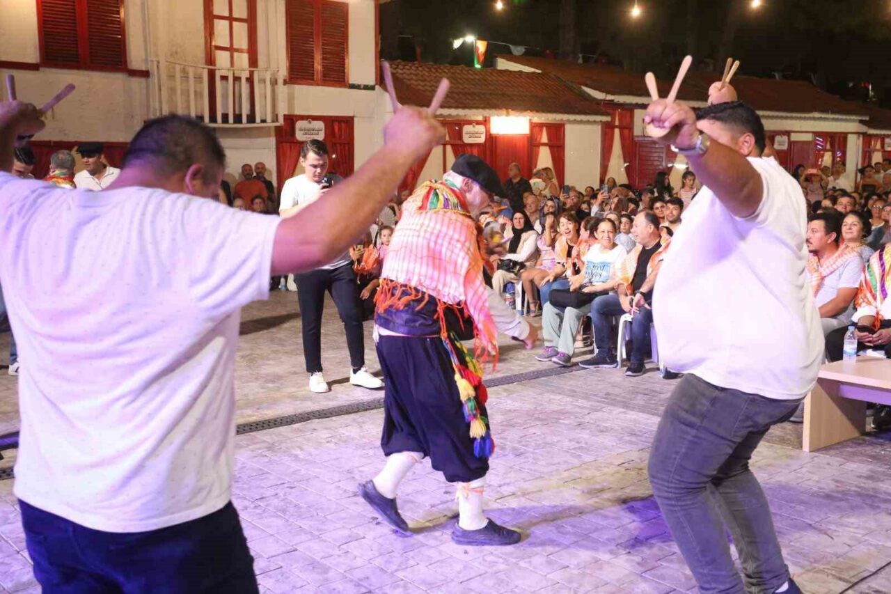 Kepez Belediyesi’nin düzenlediği 2. Uluslararası Kültür Festivali, Yörük Gecesi ile