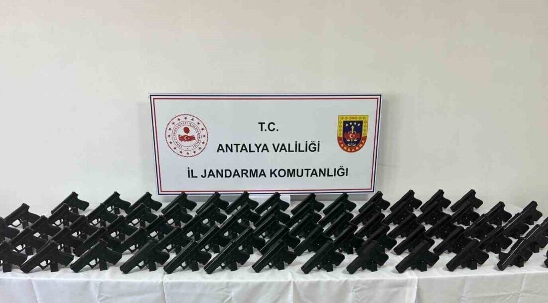 Antalya İl Jandarma Komutanlığı ekipleri, Kepez’de düzenlenen operasyonda 72 adet