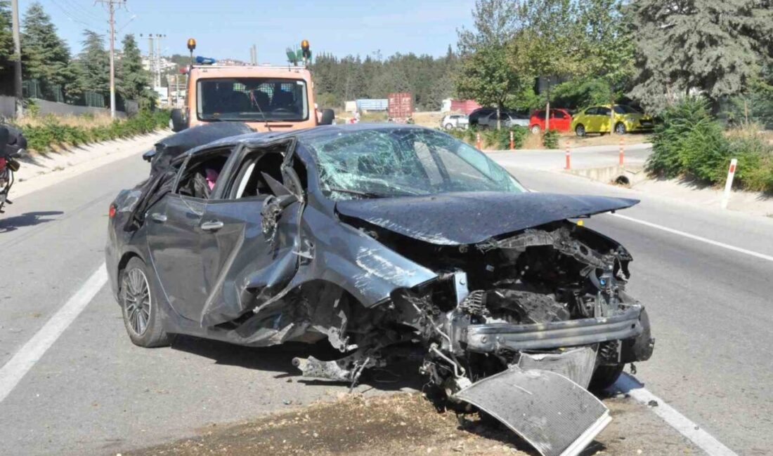 Edirne’nin Keşan ilçesinde kontrolden çıkarak su kanalındaki beton yükseltiye çarpan