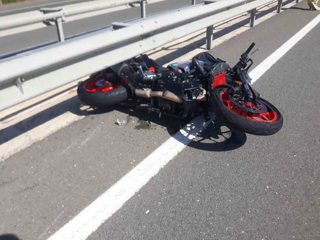 Edirne’nin Keşan ilçesinde meydana gelen trafik kazasında, otomobil ile çarpışan