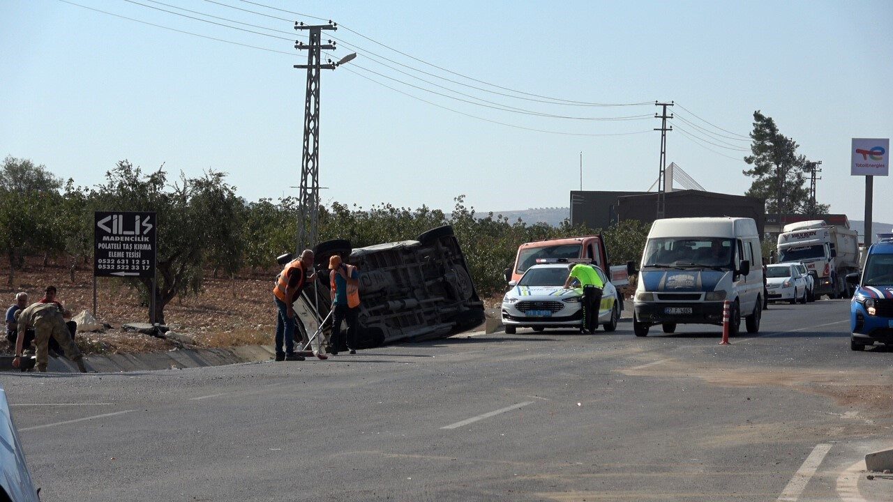 Kilis’te 3 aracın karıştığı zincirleme trafik kazasında 1 kişi hayatını