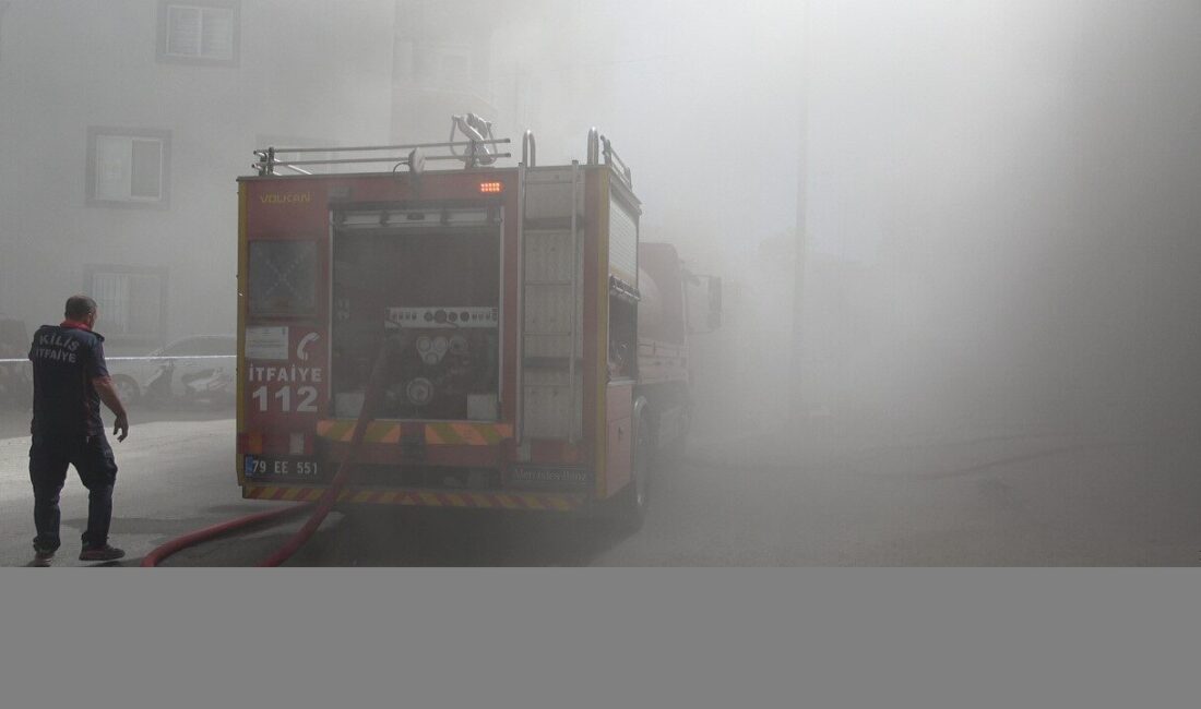 Kilis’te tekstil atölyesinde çıkan yangın söndürüldü. Kilis’in Kazım Karabekir Mahallesi