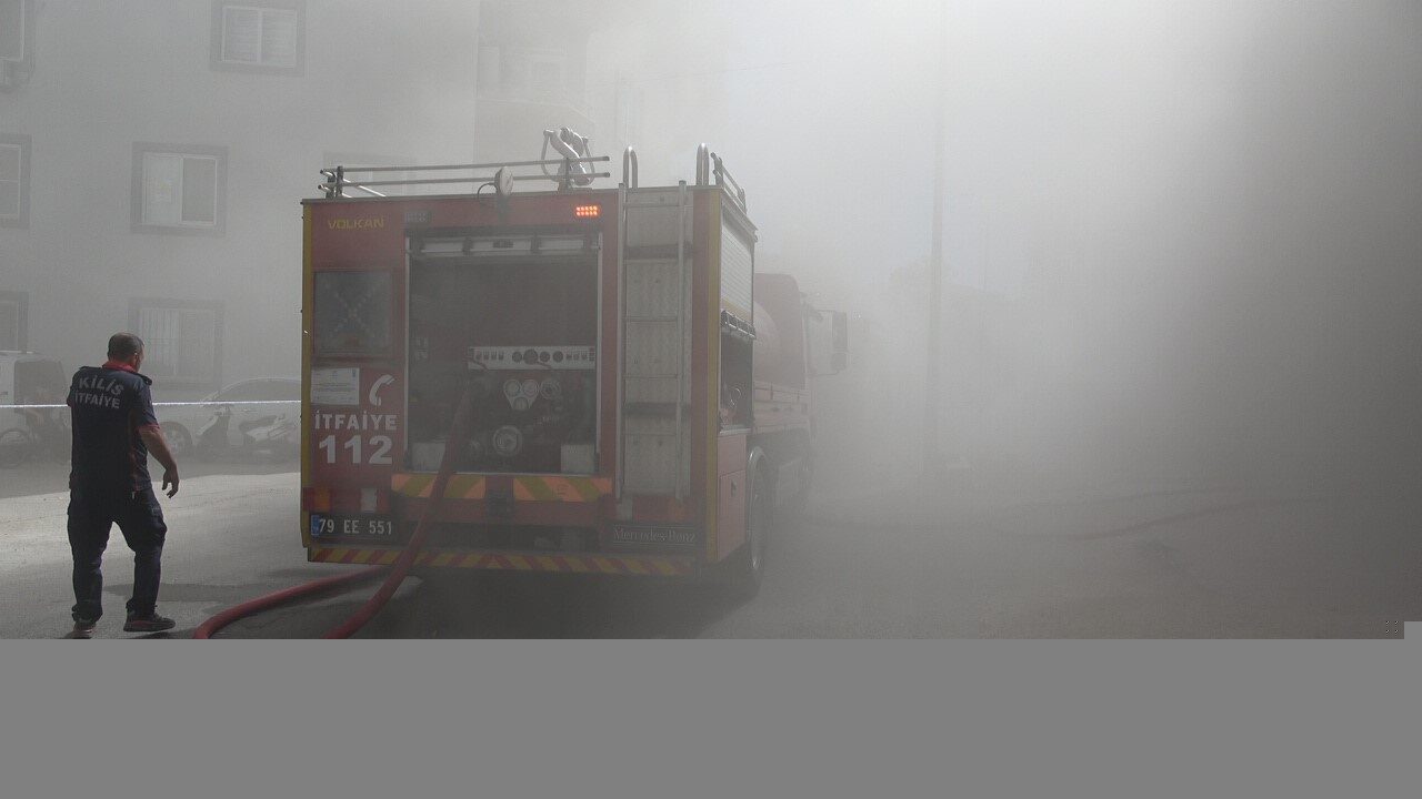 Kilis’te tekstil atölyesinde çıkan yangın söndürüldü. Kilis’in Kazım Karabekir Mahallesi