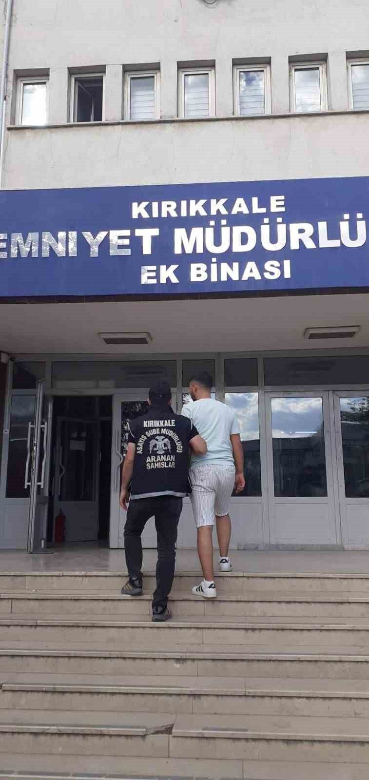 Kırıkkale’de polis ekiplerince düzenlenen operasyonda, hakkında ” çocuğa cinsel istismar”