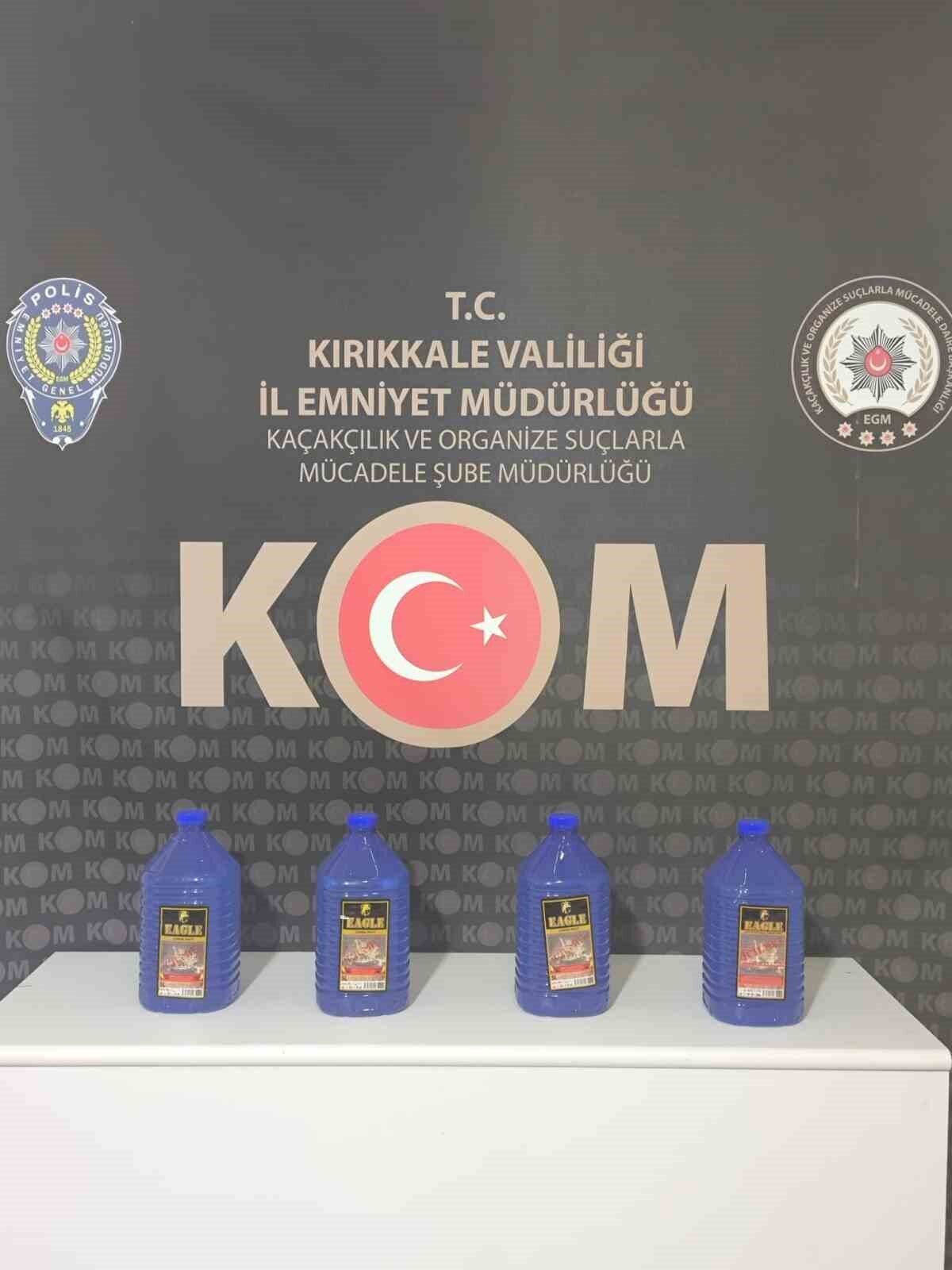 Kırıkkale’de polis ekiplerince düzenlenen operasyonda, bir kargo gönderisinde 20 litre