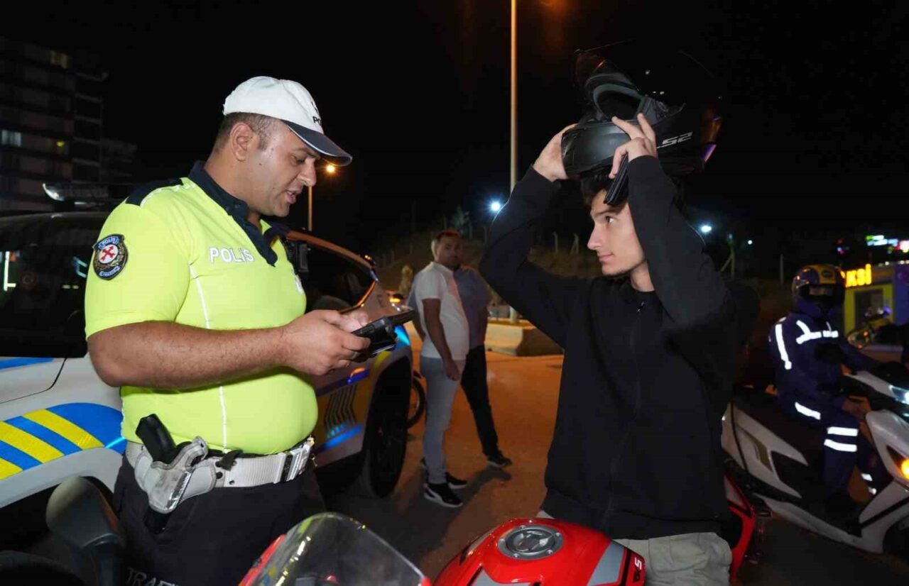 Kırıkkale’de motosikletlere yönelik yapılan denetimlerde kask kullanımının arttığı gözlemlendi. Uygulamalarda