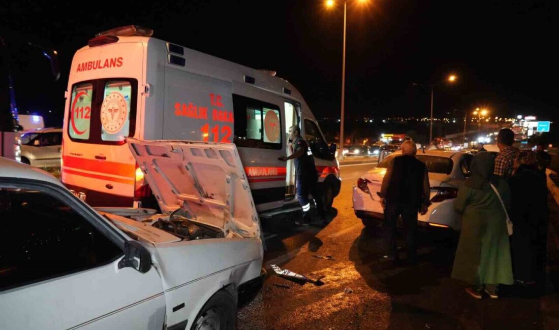 Kırıkkale’de üç aracın karıştığı zincirleme trafik kazasında 3 kişi yaralandı.