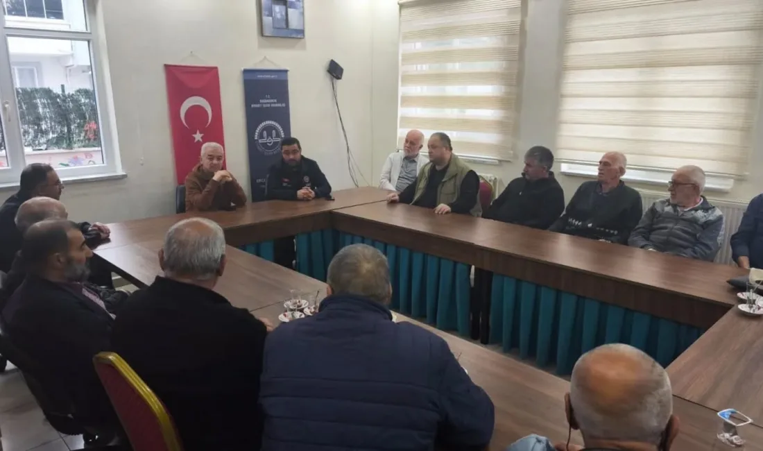 Kırklareli Valisi Uğur Turan, İl Müftülüğü tarafından düzenlenen ’Sabah Namazında