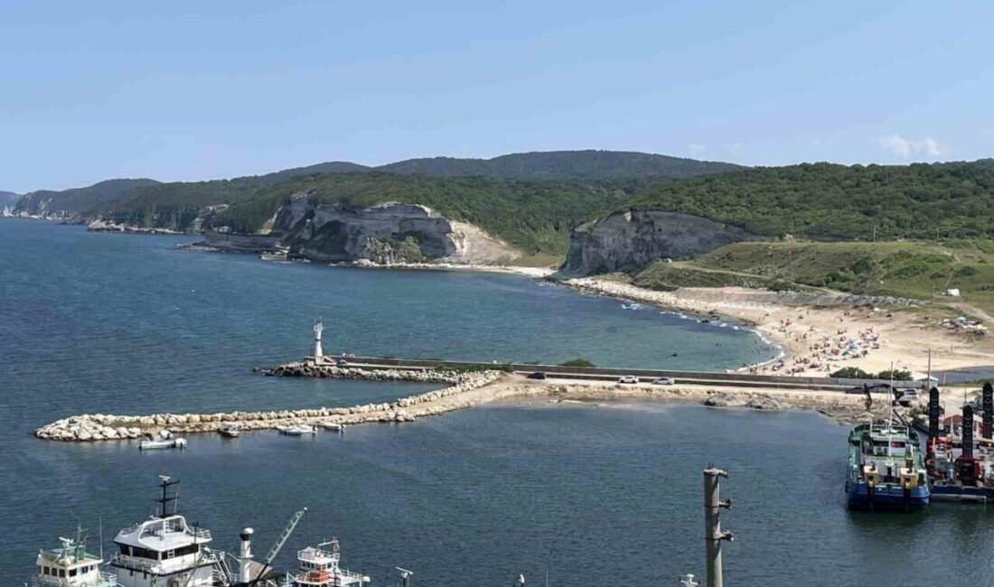 Kırklareli’nin Vize ilçesine bağlı Kıyıköy beldesi, olumsuz hava şartları sebebiyle