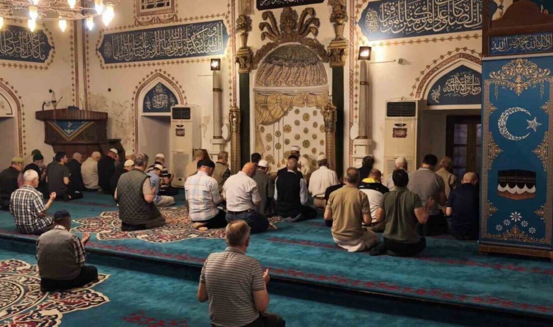 Kırklareli’nde İsrail saldırısı altında bulunan Filistinliler için dualar edildi. Kırklareli