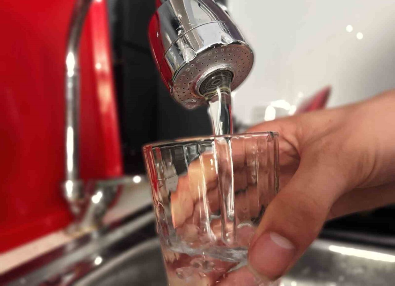 Kırklareli merkezde, ana boruda yaşanan arıza sebebiyle su kesintisi yapıldı.