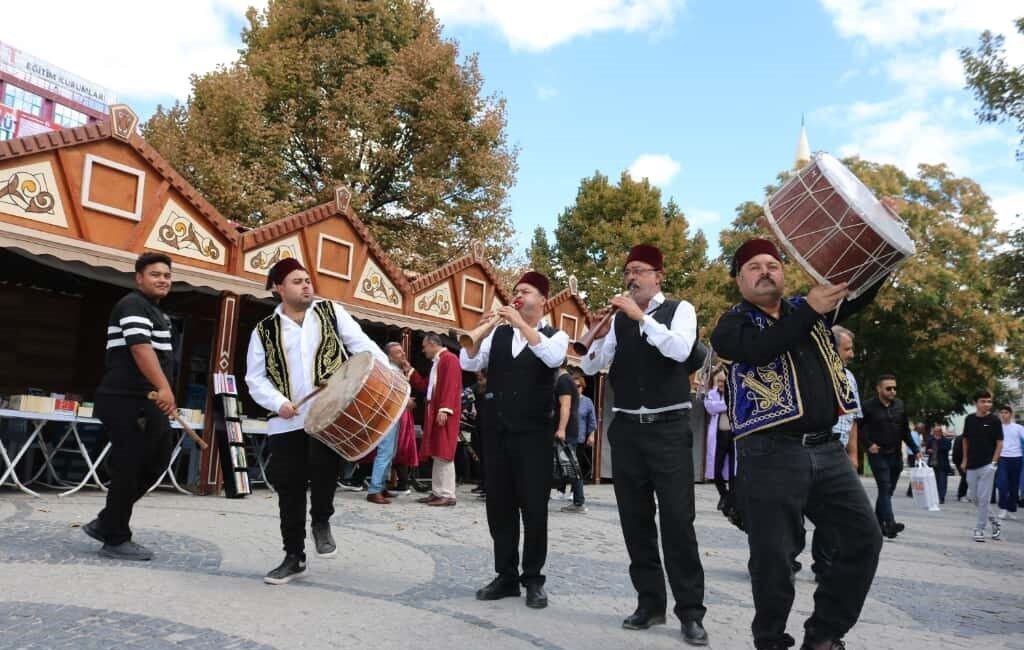 Ahilik kültürünün merkezi Kırşehir’de, Ahilik Haftası kutlamaları öncesinde Esnaf ve