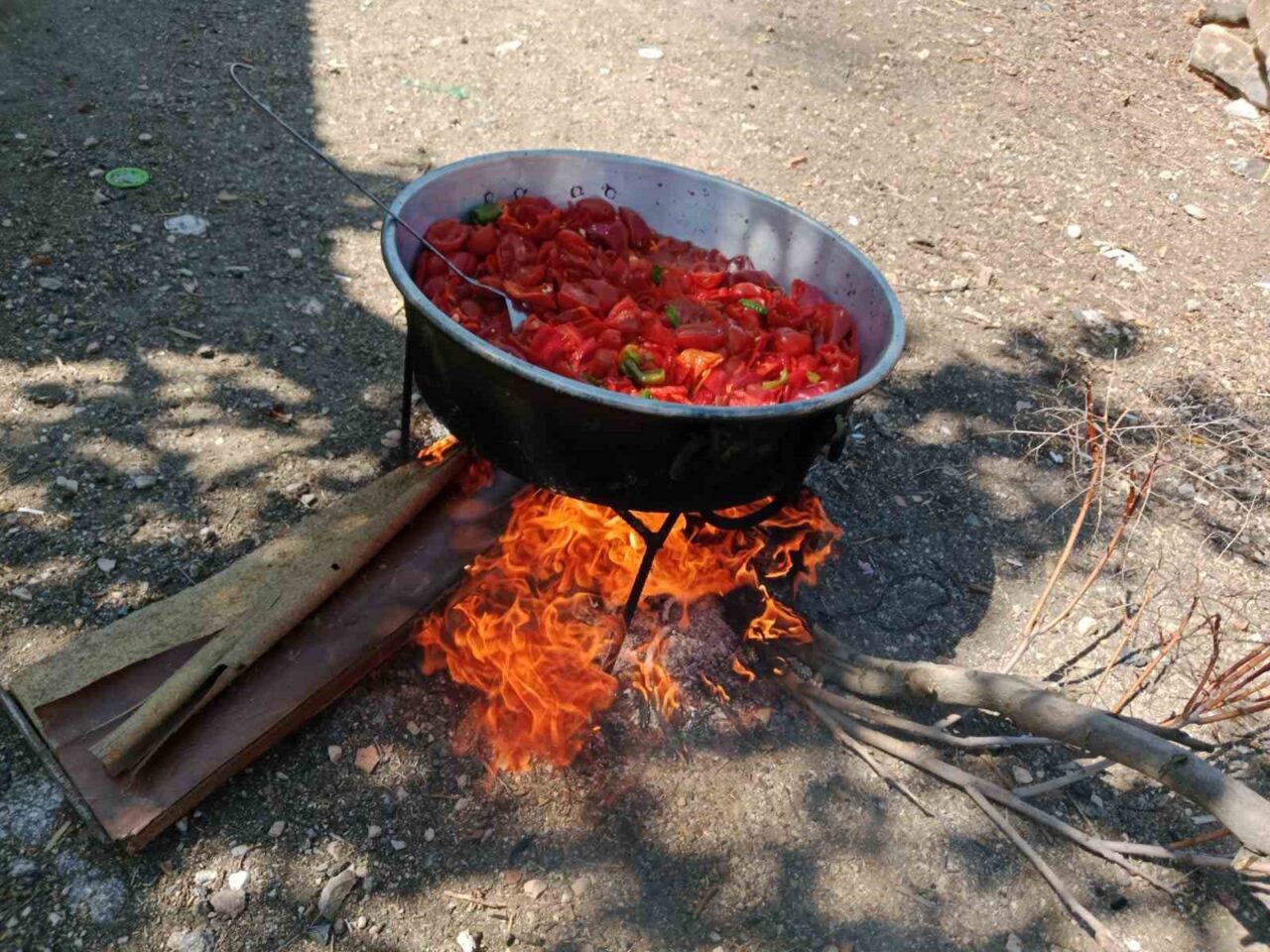 Eskişehir’in kırsal kesimlerinde yaşayan vatandaşlar, kış aylarında yemek ve kahvaltılarda