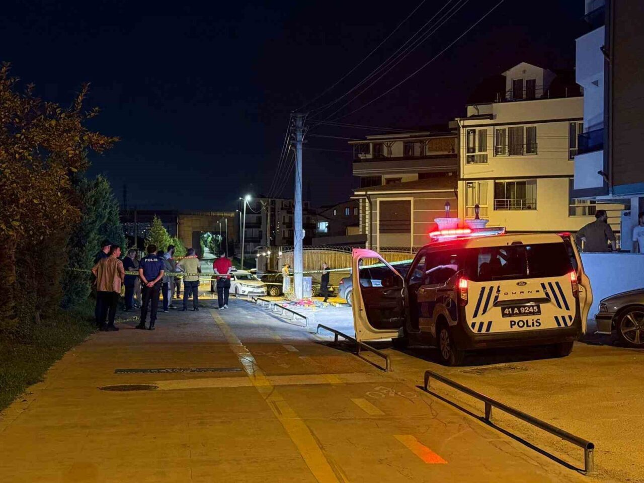 Kocaeli’nin Kartepe ilçesinde bir kişi, sevgilisi olduğu ve kendisinden ayrılmak