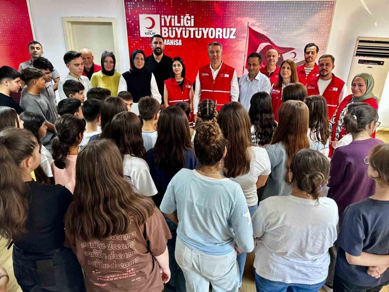 Türk Kızılay Manisa İl Merkezi Başkanlığı, Manisa Aile ve Sosyal